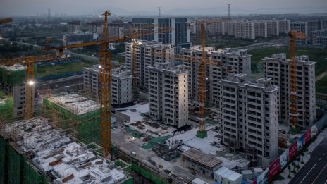 Evergrande обеща да възобнови строителството на всичките си спрени проекти до края на месеца