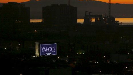 Verizon се очертава фаворит за Yahoo