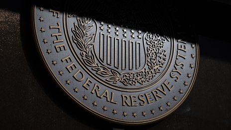 Фед трябва да направи пауза в повишаването на лихвите