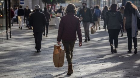 Търсенето на автомобили и авточасти увеличи продажбите на дребно в Канада