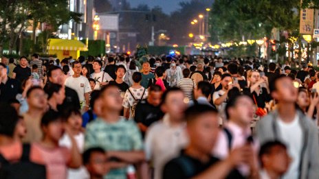 Икономиката на Китай е нараснала с най-слабия темп от пет тримесечия насам