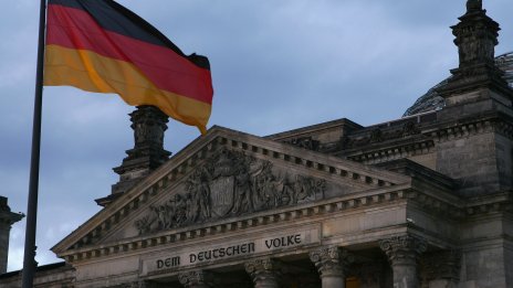 Германия вероятно ще е единствената развита икономика, която ще се свие тази година