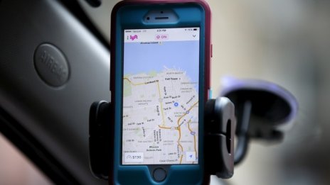 Alphabet обмисля инвестиция в Lyft