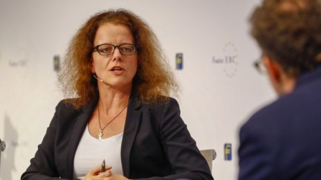 Изабел Шнабел: Не се страхувайте от растящия държавен дълг