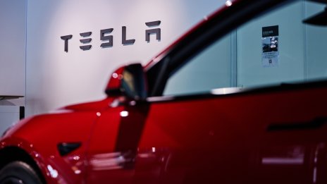 Италия преговаря с Tesla и BYD за изграждане на местни производствени съоръжения