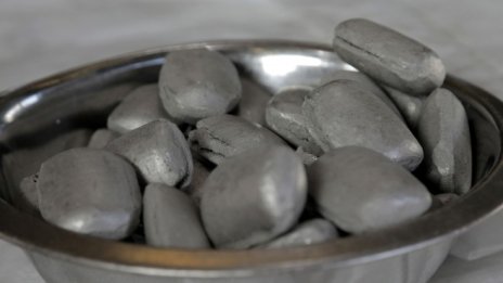 Tesla обмисля да инвестира в производството на никел в Индонезия