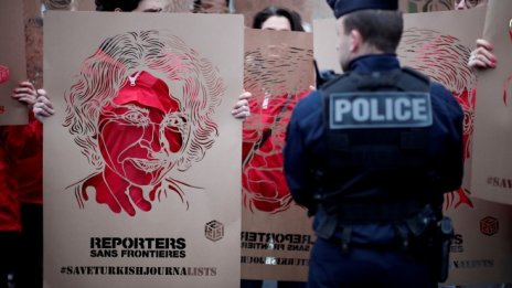 Бързо понижаване на лихвите в Турция може влоши платежния баланс