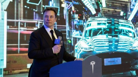 Защо Илон Мъск свика среща на служителите си в 1 ч. сутринта в неделя?