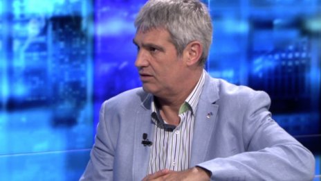 Какви ефекти може да има въвеждането на минимално заплащане за висшисти?