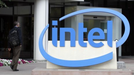 Intel се изправя срещу Apple с новите си чипове за лаптопи