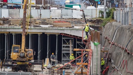 Строителството на метрото в София през "Подуяне" върви по график