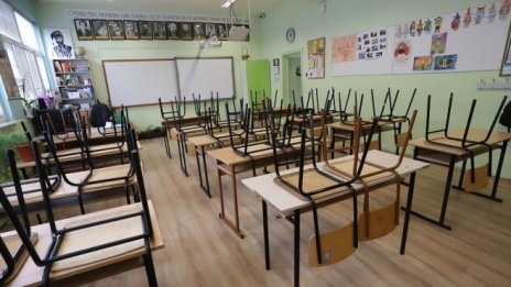 До пет учебни дни за ученически екскурзии от догодина