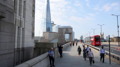 Член на АЦБ: Подкрепата за икономиката трябва да продължи