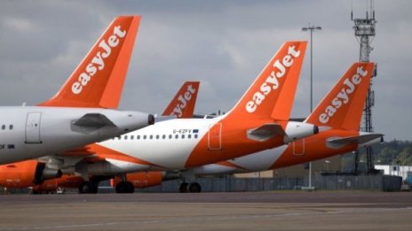 easyJet възобновява част от полетите си