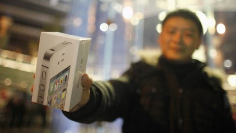 Втори китайски оператор ще продава iPhone 