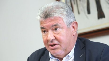 Комисията на Цацаров откри конфликт на интереси при директора на НЕК