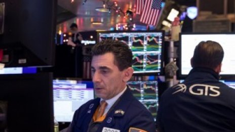 Dow прибави над 270 пункта и достигна нов рекорд