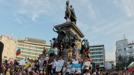 Предсрочни избори или ново правителство в този парламент?