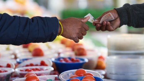 Инфлацията сви продажбите на дребно във Великобритания