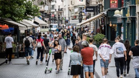 Растежът на испанската икономика се забавя