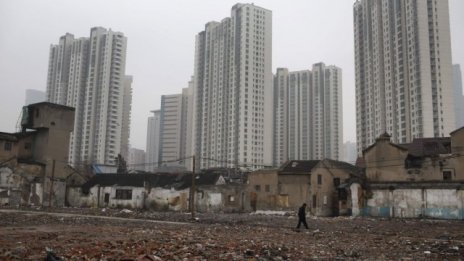 Ограниченията на китайския жилищен пазар ще продължат и през 2012 г.