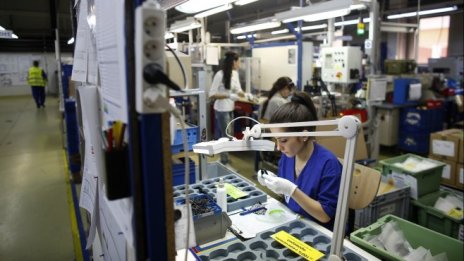 Производителите на автомобилни компоненти у нас с 2 млрд. евро приходи за 2016 г.