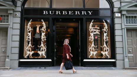 Burberry намалява промоциите, за да повиши рентабилността си