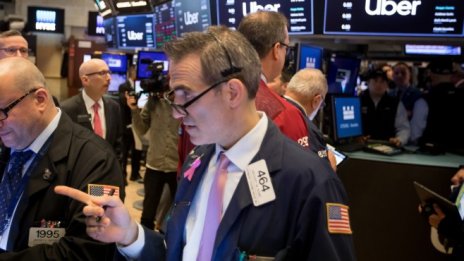 Нарастването на броя заразени с коронавирус хвърля сянка върху Wall Street*