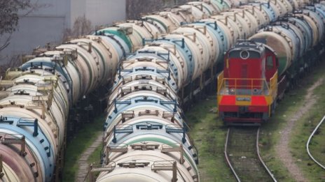 Суровините са в средата на бичи пазар