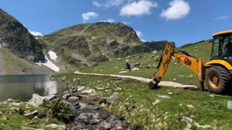 Боян Рашев: Не 200 хил. - 2 млн. трябва да ходят на Седемте рилски езера годишно