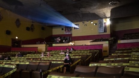 Новият филм на Ръсел Кроу направи окуражаващ дебют след пандемията