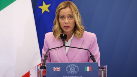 Мелони се застъпва за своя полемичен план за мигрантски центрове в Албания