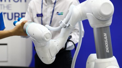 Държавата може да насърчи роботизацията в България с ваучери за обучение