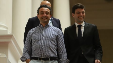 Лорер: Служебният кабинет показва почти военна подготовка