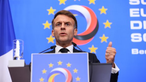 Макрон намекна за частична военна повинност във Франция в случай на война