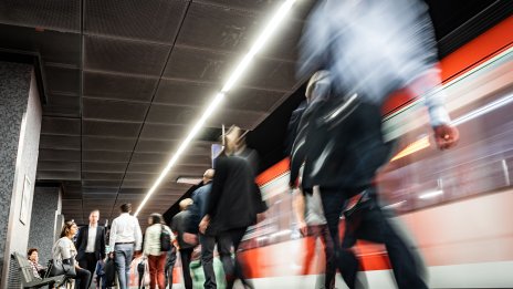 ЕЦБ: Растежът на заплатите в еврозоната ще се задържи под 2% и през следващата година