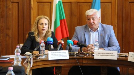 Мариана Николова: С 30-40% се е сринал туризмът в България заради пандемията