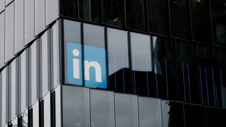 Премиум абонаментите са донесли 1,7  млрд. долара на LinkedIn през 2023 г.