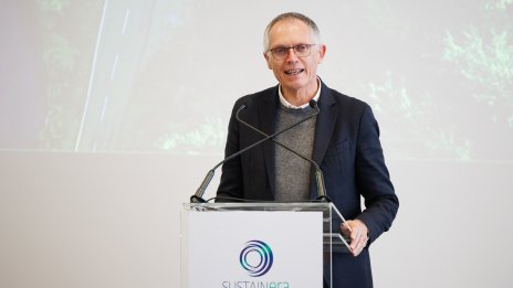 Stellantis ще се придържа към стратегията си за малко активи в Китай заради новите мита