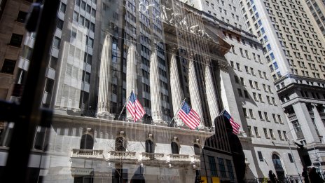 Отчетът на Nvidia отново разпалва AI търговията, индексите на Wall Street нарастват*