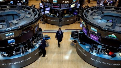 Wall Street започва последната сесия за седмицата с леки повишения*