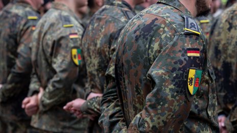 Германия ще продаде още дълг в стремежа за увеличаване на разходите за отбрана