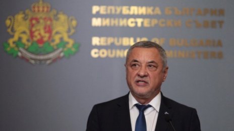 Галъп: Над 80% от българите са „за“ оставката на Валери Симеонов