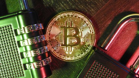 Банковите обири са в историята, бъдещето е на криптопрестъпленията