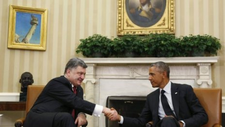 Порошенко договори помощ от САЩ за Украйна, но не и оръжия