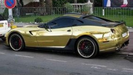 Златно Ferrari