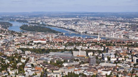 Будапеща остава нерегулираният рай за Airbnb в Европа