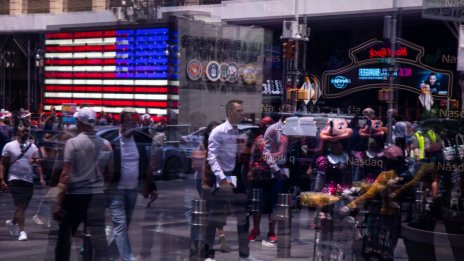 Конфликтът в Близкия изток оставя под напрежение индексите на Wall Street*