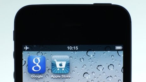 Мобилните търсения в Google надминаха тези през настолни компютри