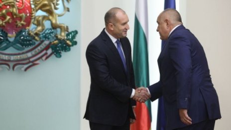 Й. Божилов: Възможни са косвени последици за България от конфликта САЩ-Иран